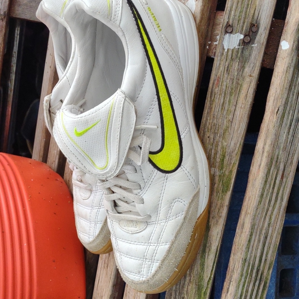 Nike tiempo